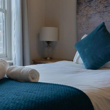 The Royal Hotel Crewe, A Brilliant Collection, Powered By Oyo Екстер'єр фото