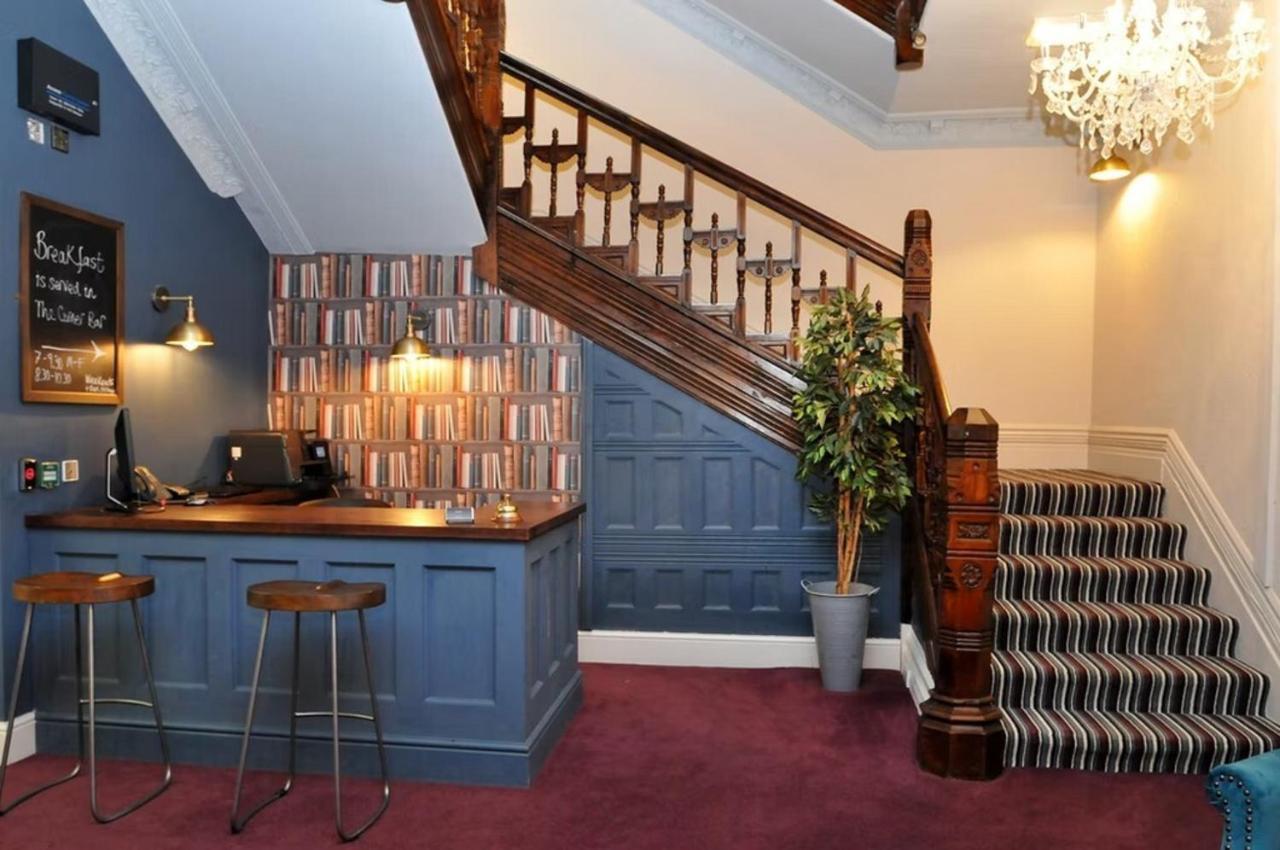 The Royal Hotel Crewe, A Brilliant Collection, Powered By Oyo Екстер'єр фото