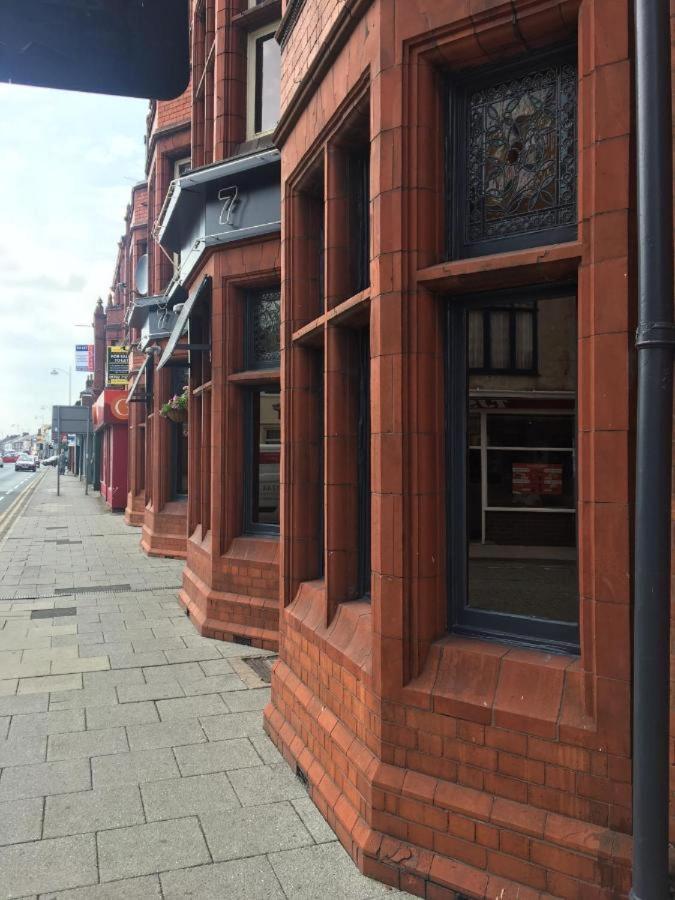 The Royal Hotel Crewe, A Brilliant Collection, Powered By Oyo Екстер'єр фото